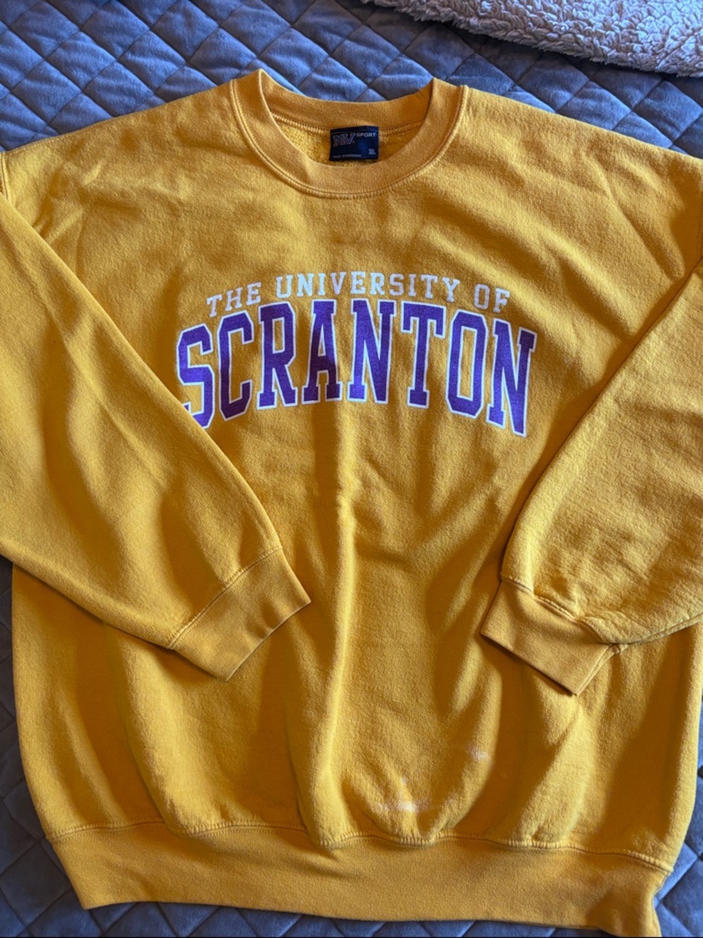 Gold University of Scranton Crewneck Sweatshirt - Comfort Fit. Xl